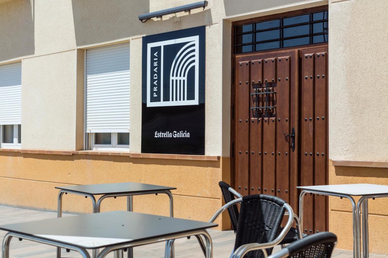 Hostal Pradaria Asador & Alojamiento Arcas Bagian luar foto